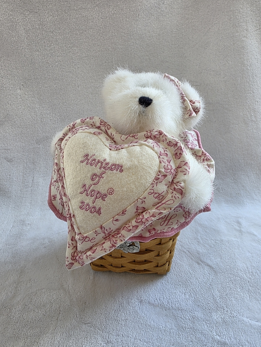 Longaberger 2002 Horizon of Hope Basket with Boyd's Lil Love Bear